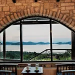 Archontiko Zakoni Affittacamere Neo Chorio