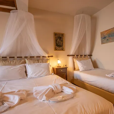 Konukevi Archontiko Zakoni 4*