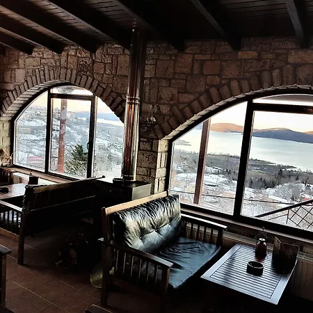 Archontiko Zakoni Гостевой дом Неохорион