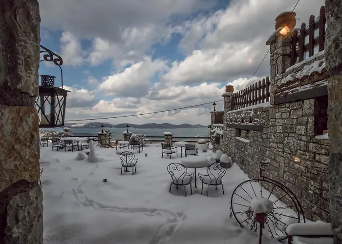 Konukevi Archontiko Zakoni 4*