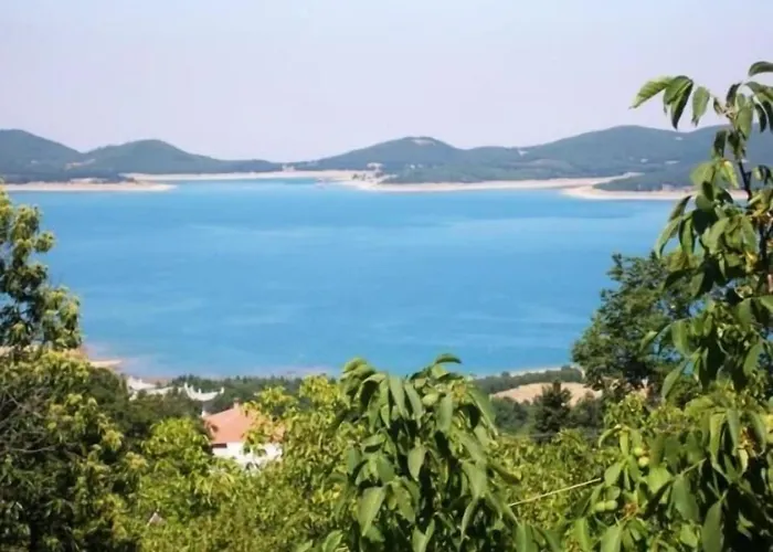 Konukevi Archontiko Zakoni Neochórion