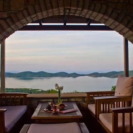 Archontiko Zakoni 4* Neochori (Karditsa)